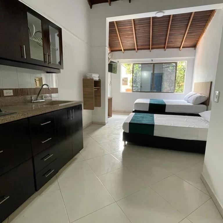 Hotel Sie7E Express Medellín Buitenkant foto