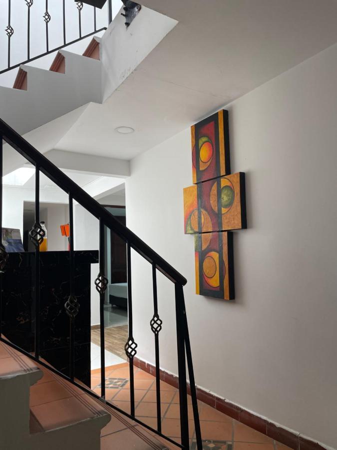Hotel Sie7E Express Medellín Buitenkant foto